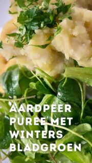 Februari is een nogal kale maand in onze moestuin, maar toch valt het grootste deel van de maaltijd al bij elkaar te plukken. Vandaag op ons bord: 👩‍🍳aardpeerpuree met winters bladgroen

- pureer gekookte aardperen samen met wat aardappelen
- serveer met een salade van postelein en veldsla (snelle mosterdvinaigrette
- werk al met wat peterselie

[ #dakakker #dakmoestuin #groendak #retentiedak #moestuin #zelfvoorzienend #stadslandbouw #cohousing #samentelen #wintergroenten #groentenuiteigentuin #groentenindehoofdrol #tuinoptafel ]